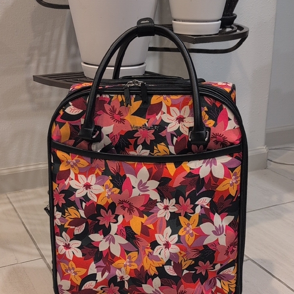 Vera Bradley Handbags - Vera Bradley Rolling Work Bag Rosa Floral